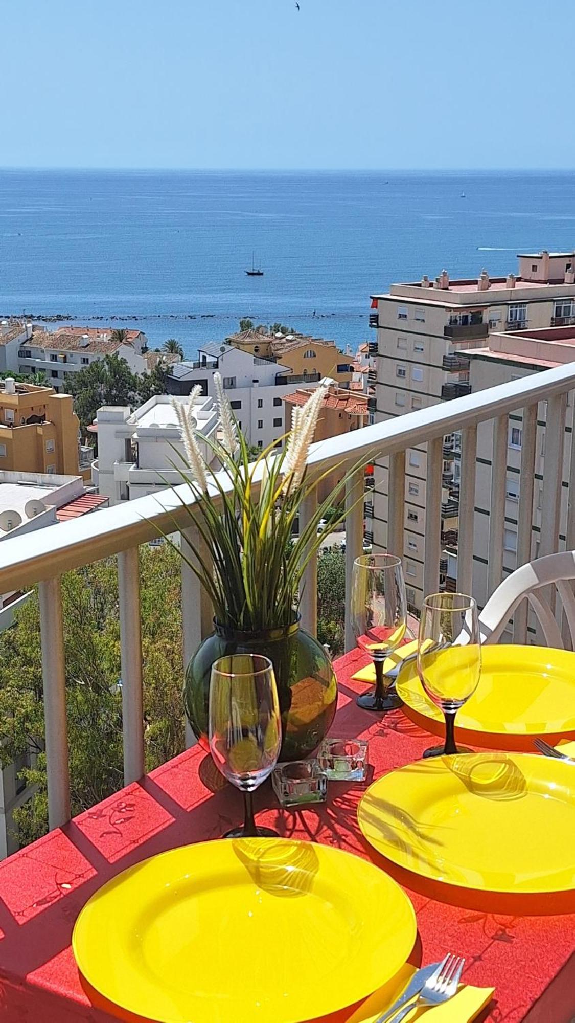 Jupiter Apartment Sea View Benalmádena Exteriör bild